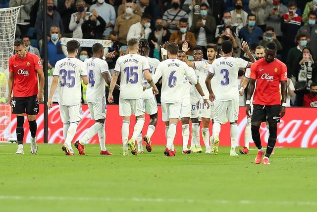 周琦8板3帽首钢逆转广州 邹阳20+10福建负青岛